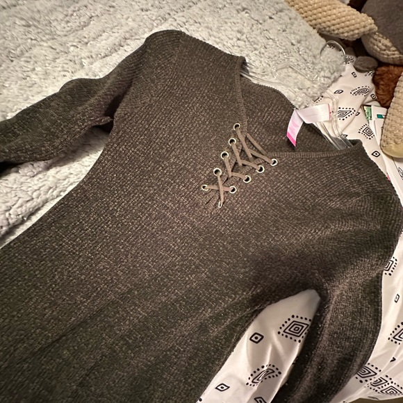 No Boundaries Other - Long Sleeve Laced Top